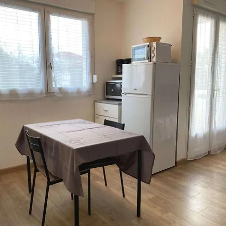 Rénové Avec Balcon, Proche Commerces, Wifi Et Cellier Privatif - Balaruc-les-bains. - Fr-1-553-13 Appartamento Balaruc-les-Bains