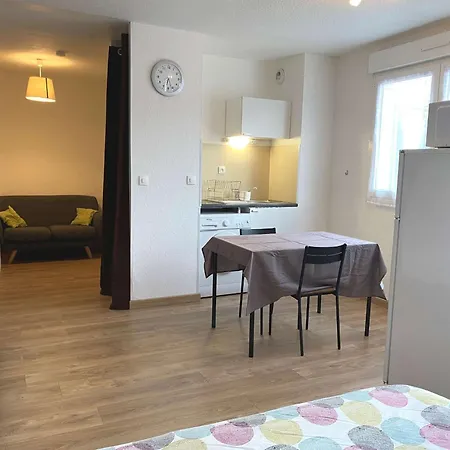 Appartamento Rénové Avec Balcon, Proche Commerces, Wifi Et Cellier Privatif - Balaruc-les-bains. - Fr-1-553-13