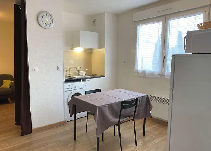 Renove Avec Balcon, Proche Commerces, Wifi Et Cellier Privatif - Balaruc-les-bains. - Fr-1-553-13 * Balaruc-les-Bains