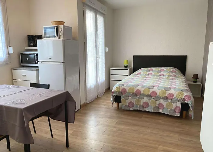 Apartment Renove Avec Balcon, Proche Commerces, Wifi Et Cellier Privatif - Balaruc-les-bains. - Fr-1-553-13 Balaruc-les-Bains